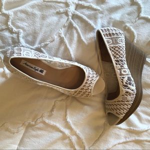 American Eagle brand lace detail wedges